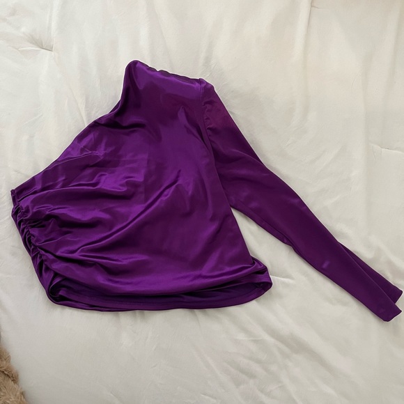 Express Purple One Shoulder Blouse - Picture 2 of 2
